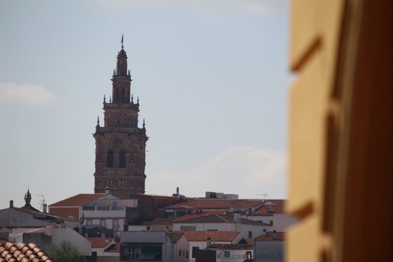 Apartamento Plaza De Toros Apartment Jerez De Los Caballeros Exterior photo